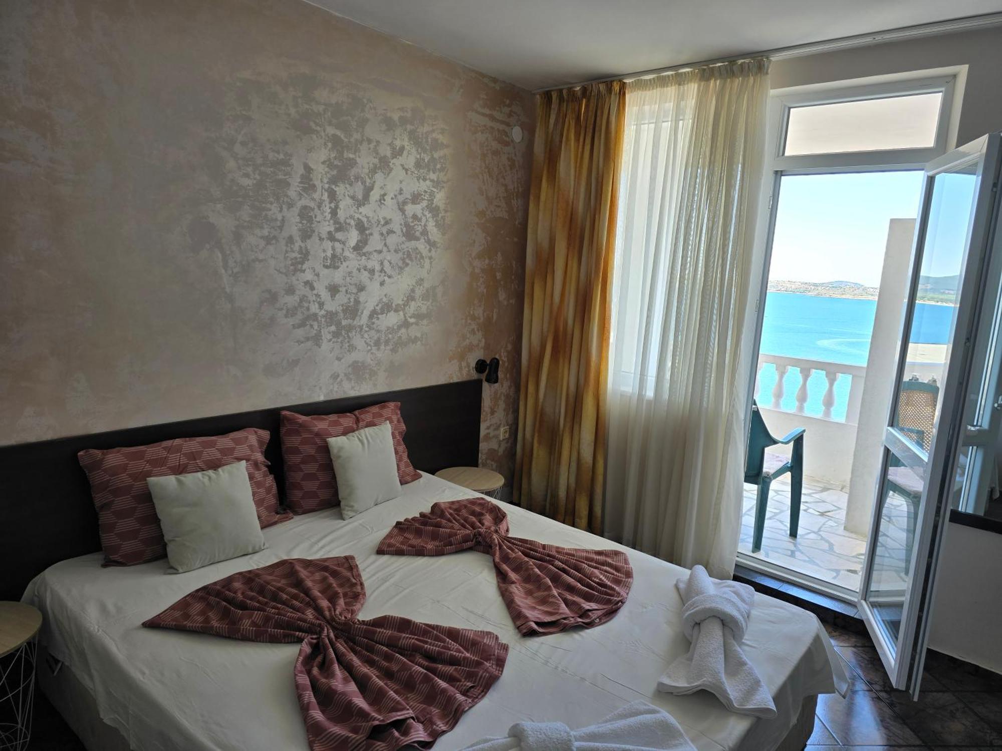 Orion Guest House Sozopol Esterno foto