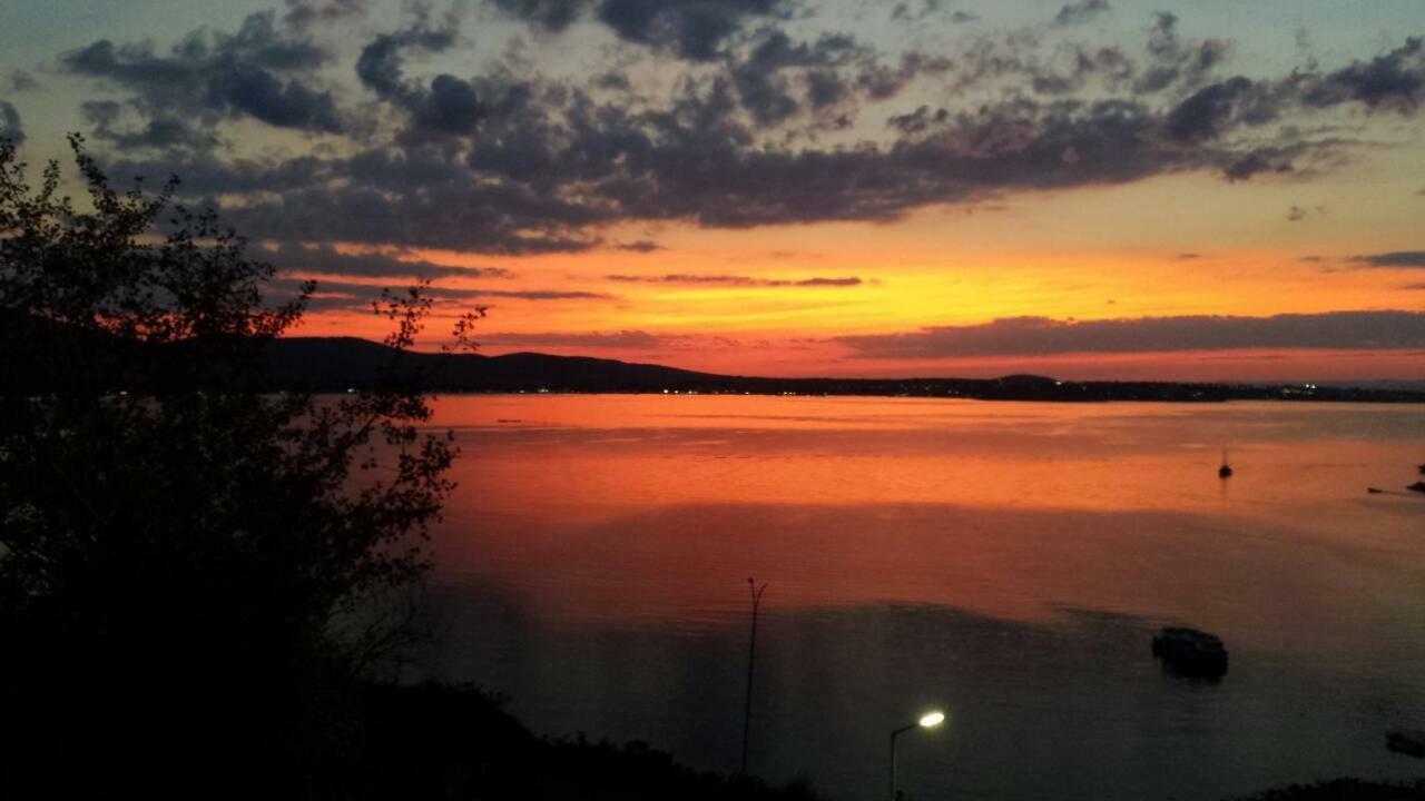 Orion Guest House Sozopol Esterno foto