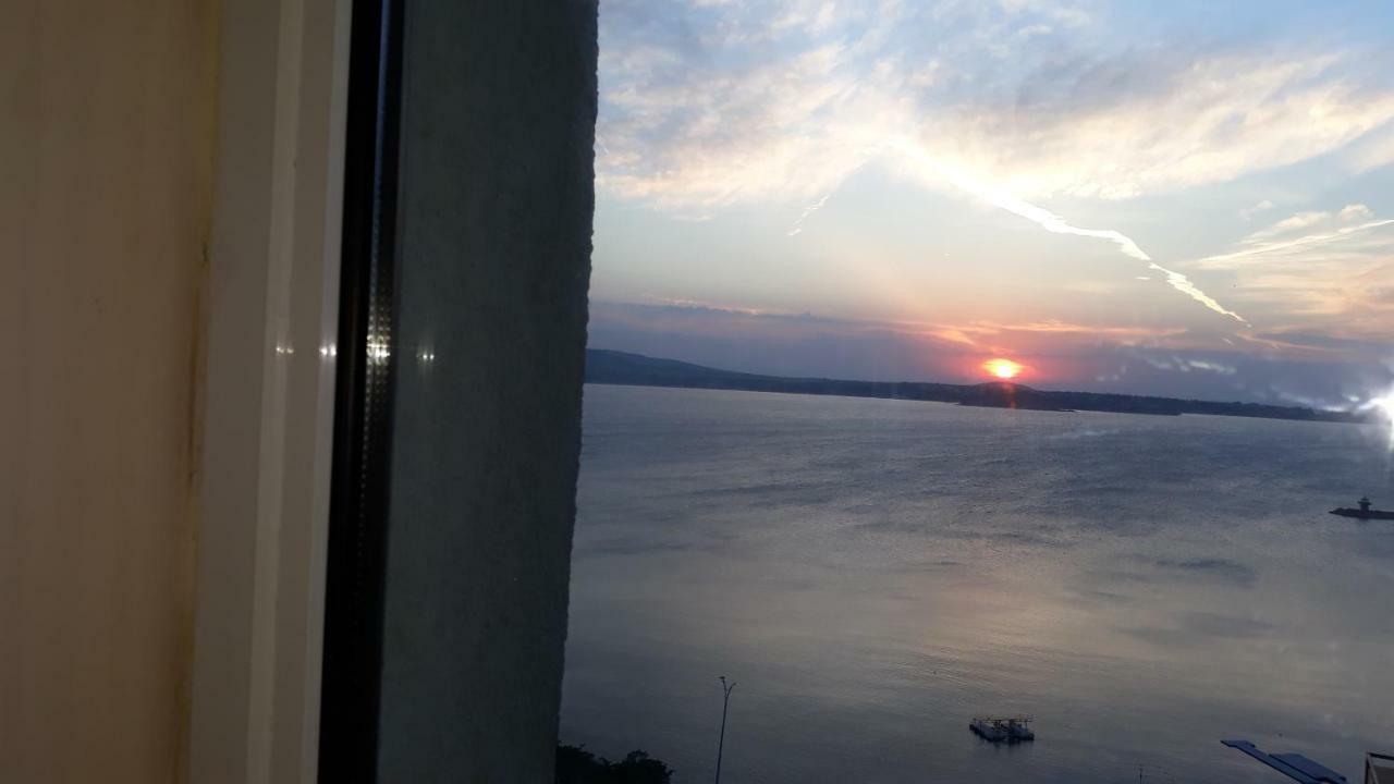 Orion Guest House Sozopol Esterno foto