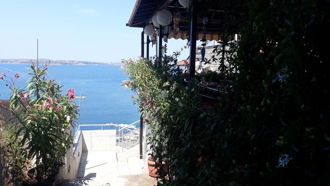 Orion Guest House Sozopol Esterno foto